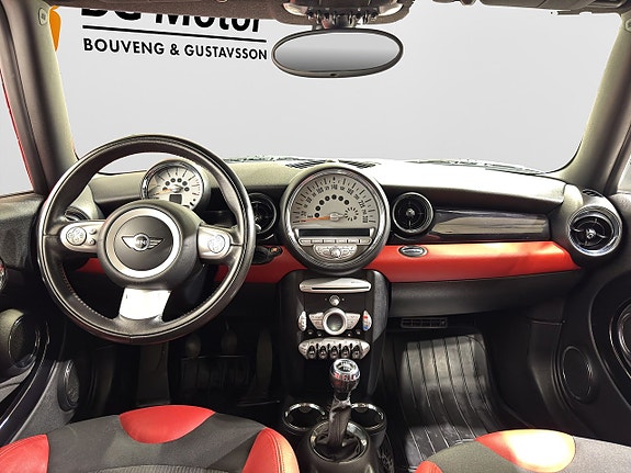 MINI Cooper 12 of 18