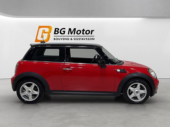 MINI Cooper 3 of 5