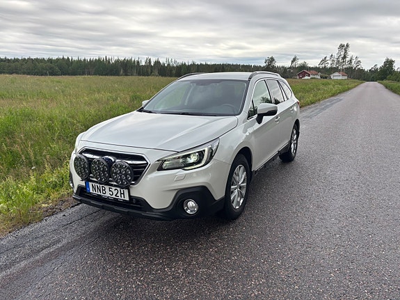 Subaru Outback 3 of 5