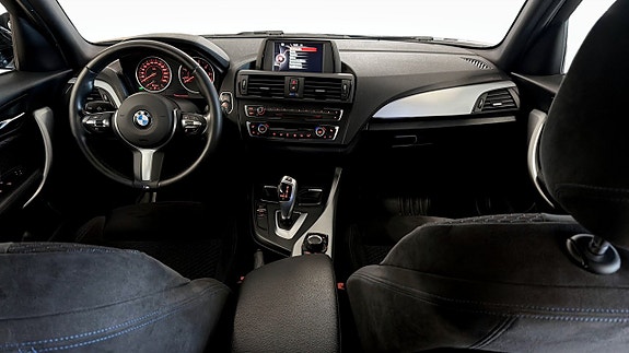BMW 118d 4 of 5