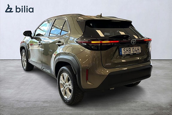 Toyota Yaris Cross 2 of 5