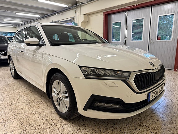 Skoda Octavia 2 of 5