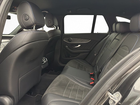 Mercedes-Benz C200 25 of 30