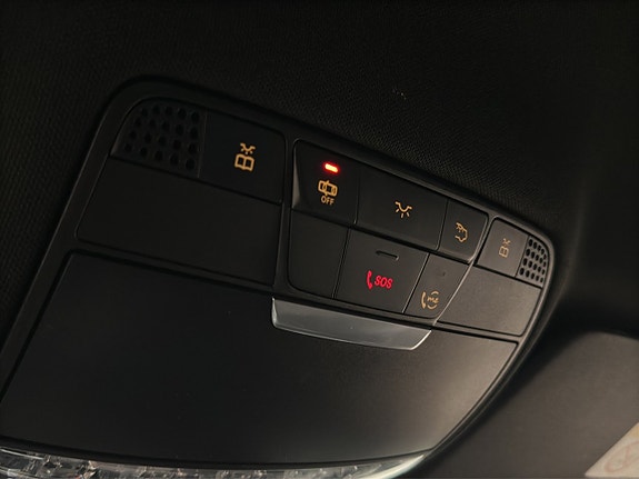 Mercedes-Benz C200 26 of 30