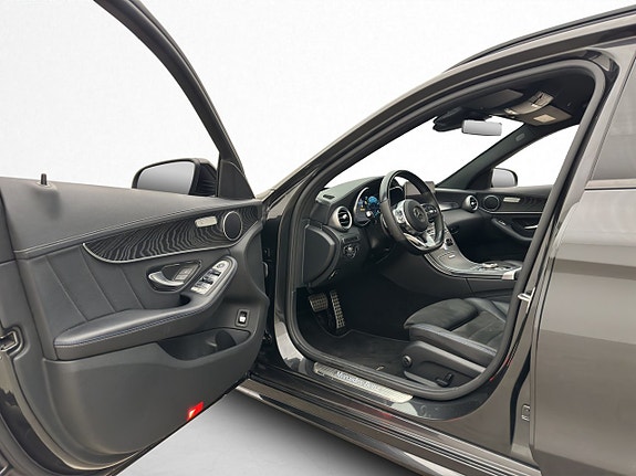 Mercedes-Benz C200 9 of 30