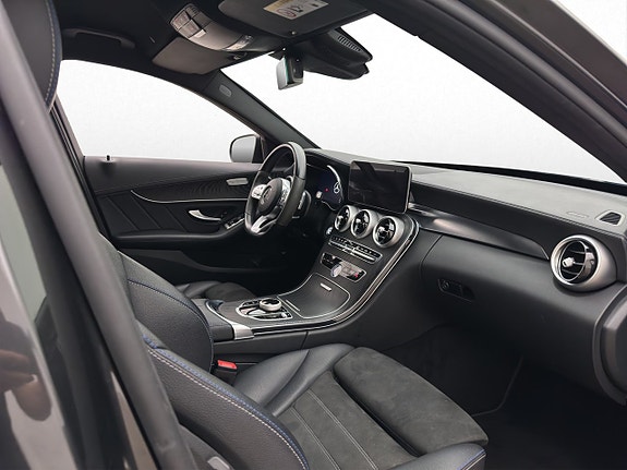 Mercedes-Benz C200 24 of 30