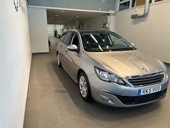 Peugeot 308 SW 4 of 5