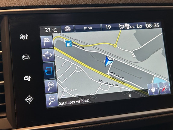 Peugeot 308 SW 12 of 13