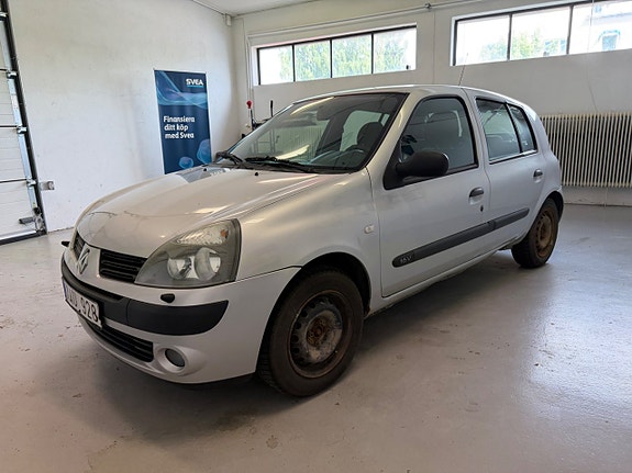 Renault Clio 2 of 5