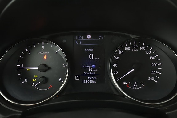 Nissan X-Trail 18 of 30