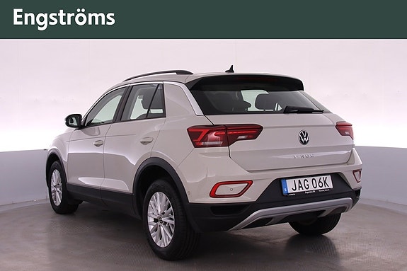 Volkswagen T-Roc 4 of 5