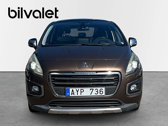 Peugeot 3008 2 of 5