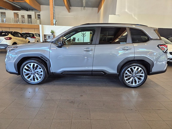 Subaru Forester 5 of 5