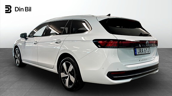 Volkswagen Passat 3 of 5