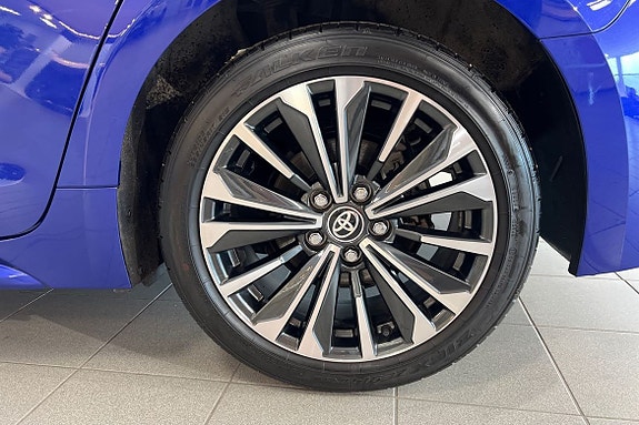 Toyota Corolla 17 of 21