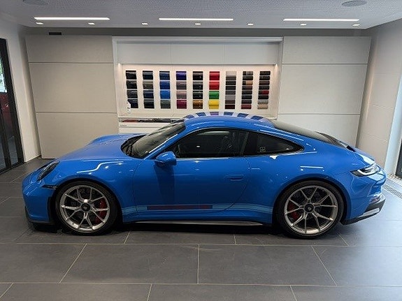 Porsche 911 GT3 8 of 28