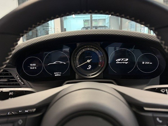 Porsche 911 GT3 18 of 28