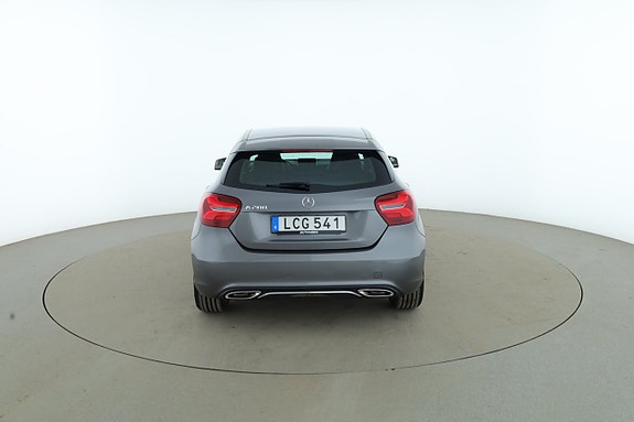 Mercedes-Benz A200 4 of 5