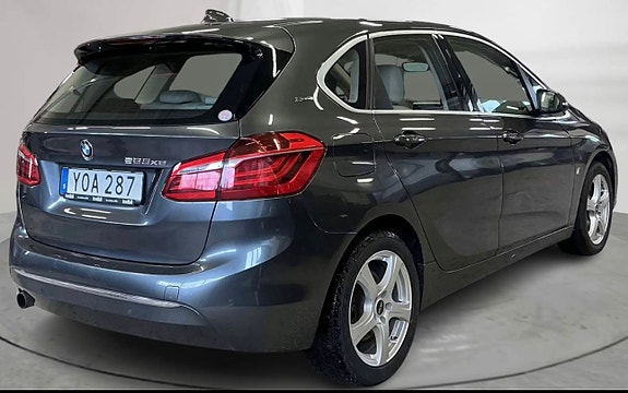 BMW 225xe 4 of 9