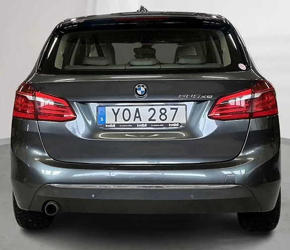 BMW 225xe 3 of 9