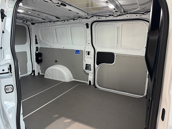 Volkswagen Transporter 11 of 16