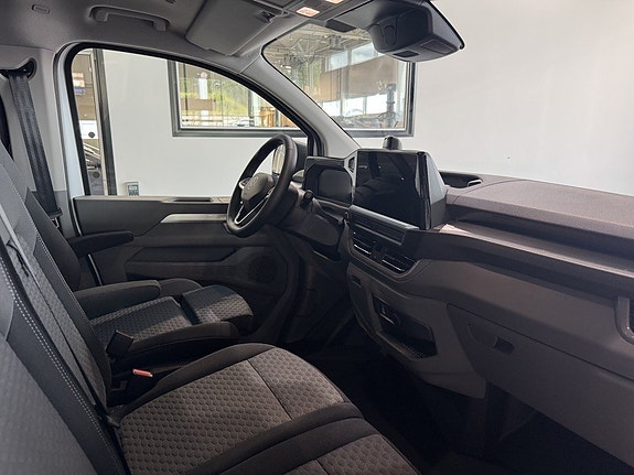 Volkswagen Transporter 9 of 16