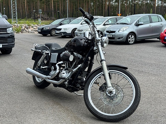 Harley-Davidson FXDWG Dyna Wide Glide 1640 NYSERVAD NYBESIKTAD BRA SKICK 2 of 5