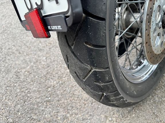 Harley-Davidson FXDWG Dyna Wide Glide 1640 NYSERVAD NYBESIKTAD BRA SKICK 7 of 9