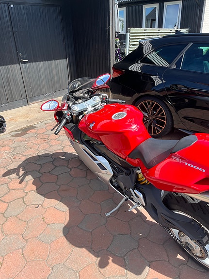 MV Agusta F4 1000 S 2 of 2