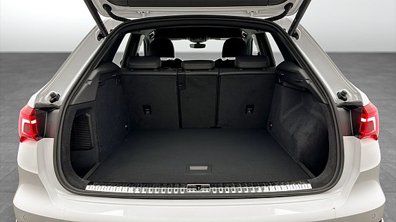 Audi Q3 13 of 18