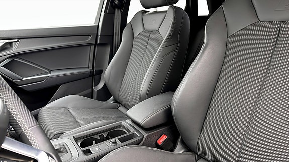 Audi Q3 8 of 18