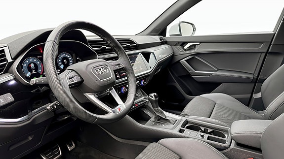 Audi Q3 7 of 18