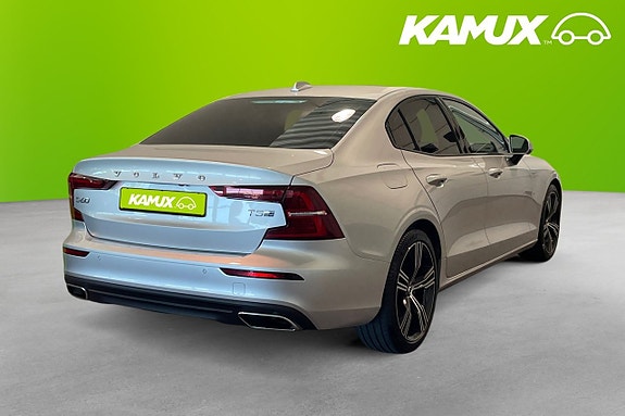 Volvo S60 4 of 5