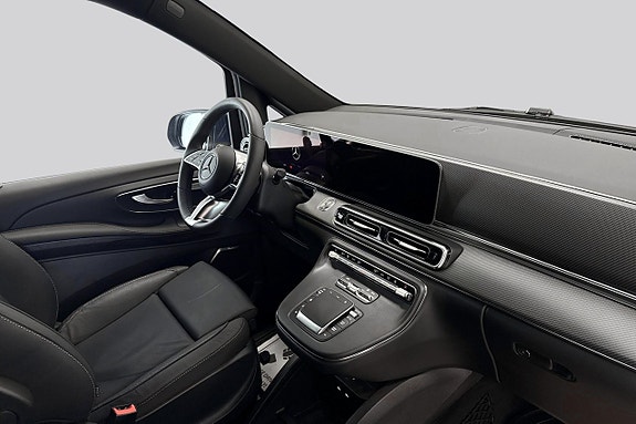 Mercedes-Benz V300 10 of 15
