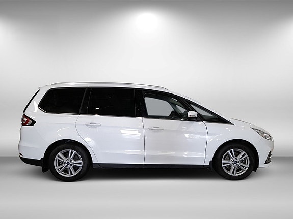 Ford Galaxy 2 of 5