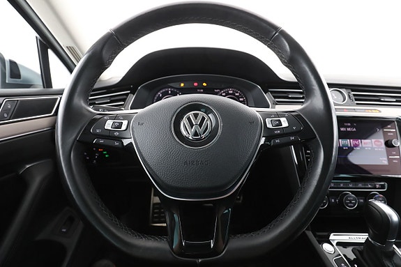 Volkswagen Passat Alltrack 17 of 30