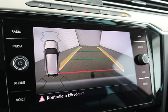 Volkswagen Passat Alltrack 20 of 30