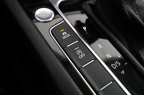 Volkswagen Passat Alltrack 27 of 30
