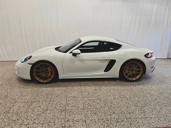 Porsche 718 Cayman 2 of 5