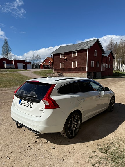 Volvo V60 5 of 5