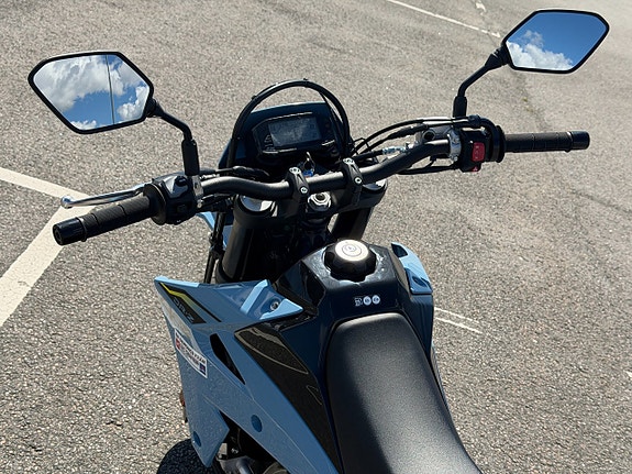 Suzuki DR-Z4M *ENDAST 27 MIL* 9 of 9