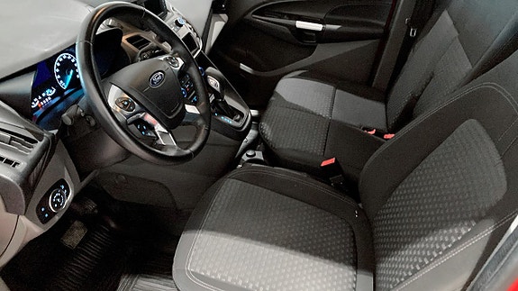 Ford Transit Connect 4 of 5