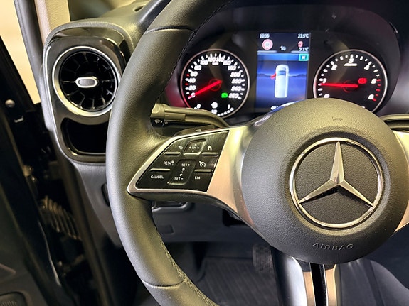 Mercedes-Benz Vito 119 8 of 28