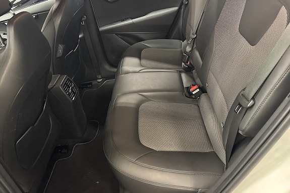 Kia Niro 12 of 19