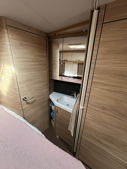 Knaus 750 UDF 5 of 7