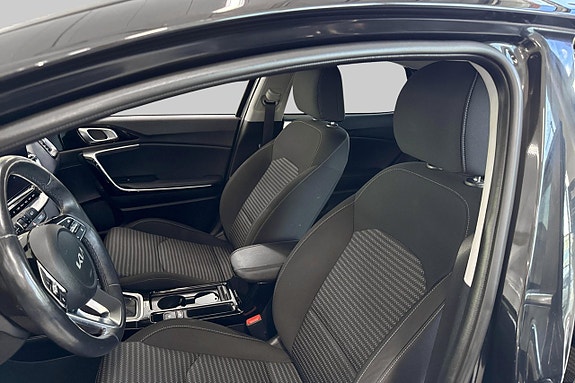 Kia XCeed 8 of 12