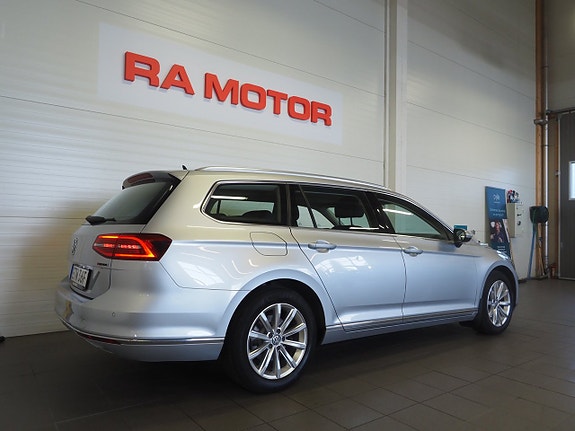 Volkswagen Passat 5 of 5