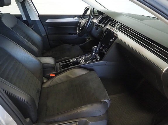 Volkswagen Passat 11 of 22