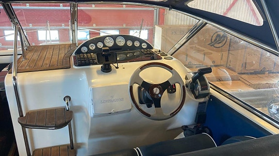 Nordic Oceancraft 28 / Cummins 4,2 DSL 320 hk -06 2 of 5