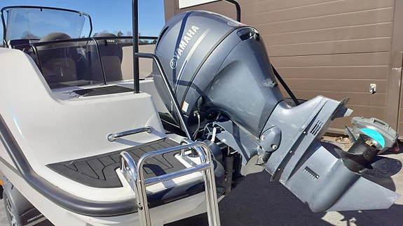 RYDS 630VI MID C S-LINE + YAMAHA F115LB 6 of 9